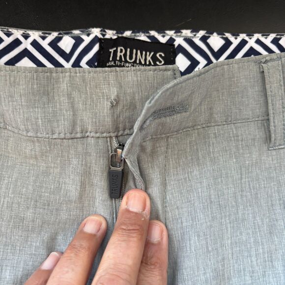 Trunks Surf And Swim Co. Men's Performance Multi-Functional Shorts Size 32 - Picture 9 of 12